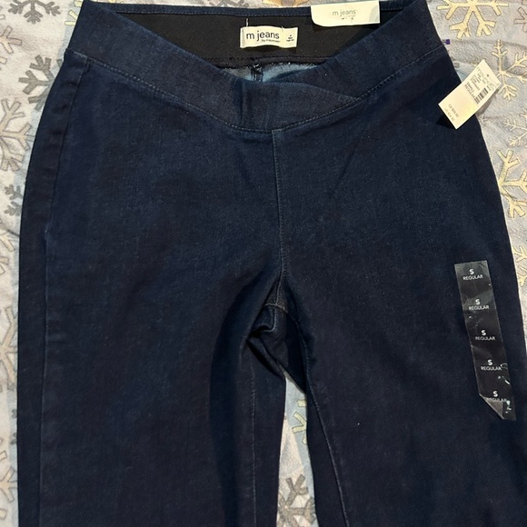 NWT Maurices-Size Small Reg, High Rise, Pull On Flare, Ultimate Stretch Jeans - Picture 3 of 8